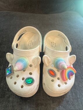 Unicorn crocs Rainbow & Gem Charms